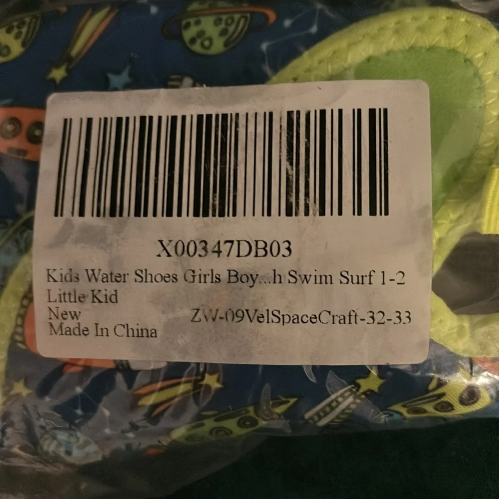 Kids Swim & Surf Spacecraft Shoes Size 1-2 NWT